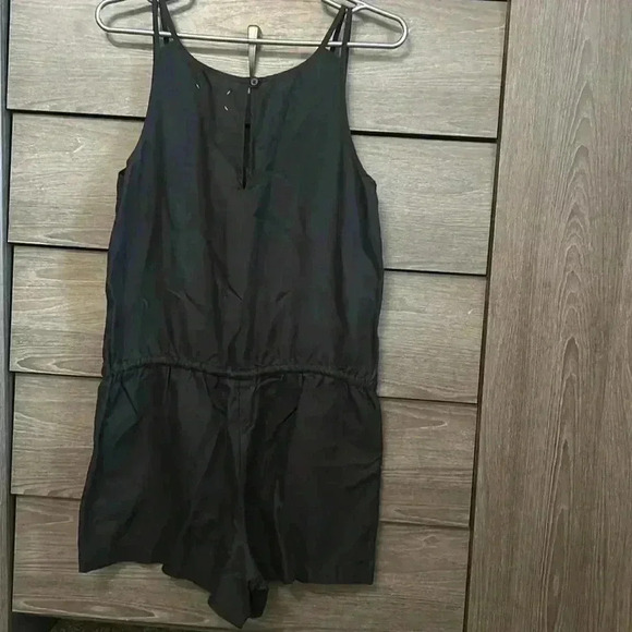 LOFT Lou & Grey Linen Romper. Black. size XS - Picture 2 of 5